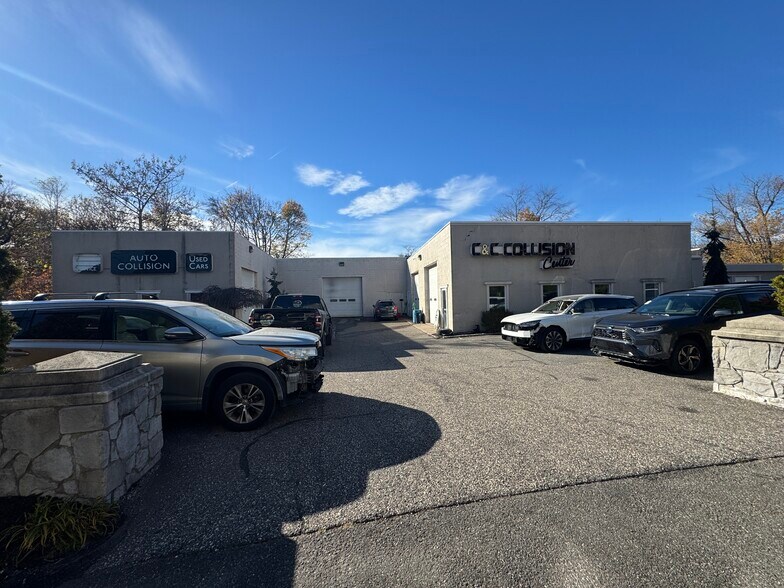 26 Texaco Ave, Port Jefferson, NY à vendre - Photo de l’immeuble – Image 1 sur 22