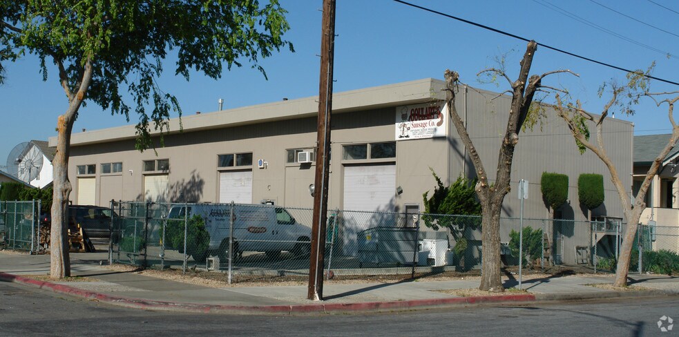1277 E St John St, San Jose, CA à louer - Photo de l’immeuble – Image 2 sur 15