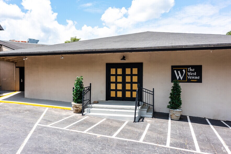 1710 Defoor Ave NW, Atlanta, GA à louer - Photo de l’immeuble – Image 3 sur 12