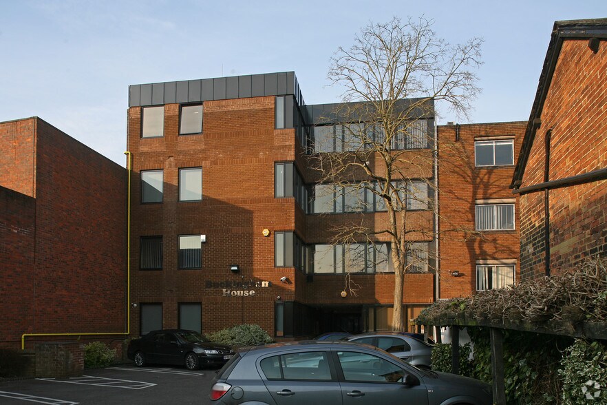Buckingham St, Aylesbury à louer - Photo de l’immeuble – Image 1 sur 6