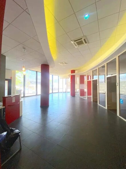 Local commercial dans Marseille à louer - Photo intérieure – Image 2 sur 4