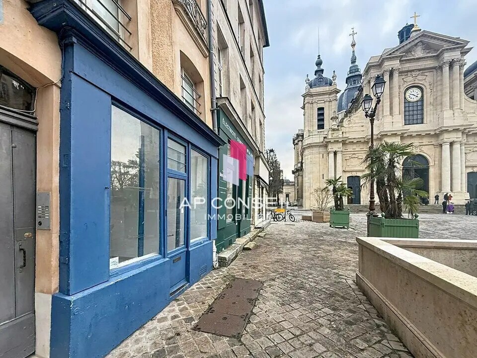 Local commercial dans Versailles à vendre Photo de l’immeuble– Image 1 sur 5