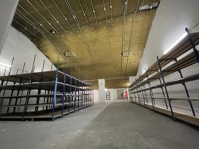 Local d'activités dans Paris à vendre - Photo de l’immeuble – Image 2 sur 5