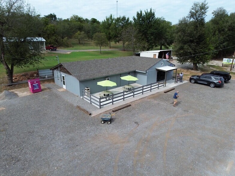 912-921 N Rush Ave, Rush Springs, OK à vendre - Photo principale – Image 2 sur 3