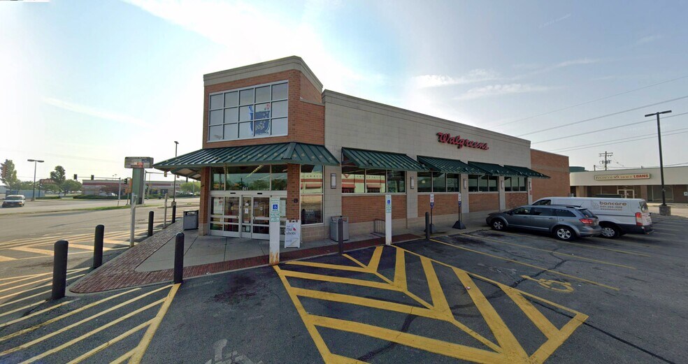 841 Bloomington Rd, Champaign, IL à louer - Photo de l’immeuble – Image 3 sur 9