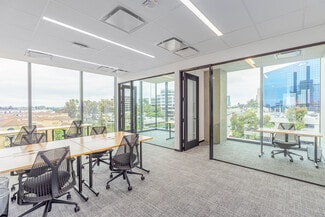 Plus de détails pour 4727 Executive Dr, San Diego, CA - Coworking à louer