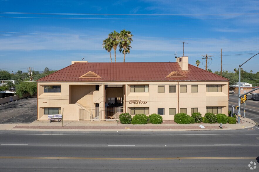 2761 N Country Club Rd, Tucson, AZ à louer - Photo de l’immeuble – Image 2 sur 11