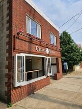 723 Allegheny River Blvd, Verona, PA à louer Photo de l’immeuble– Image 2 sur 10