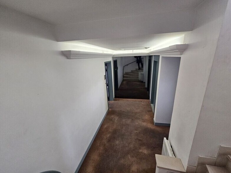 Bureau dans Issy-les-Moulineaux à vendre - Photo intérieure – Image 3 sur 24
