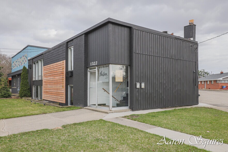 1322 Edna St SE, Grand Rapids, MI à vendre - Photo de l’immeuble – Image 2 sur 32