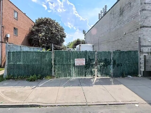 522 E 86th St, Brooklyn, NY à vendre - Photo de l’immeuble – Image 1 sur 3
