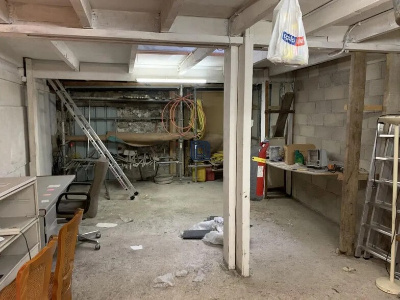 Industriel/Logistique dans Valenton à vendre - Photo de l’immeuble – Image 3 sur 12