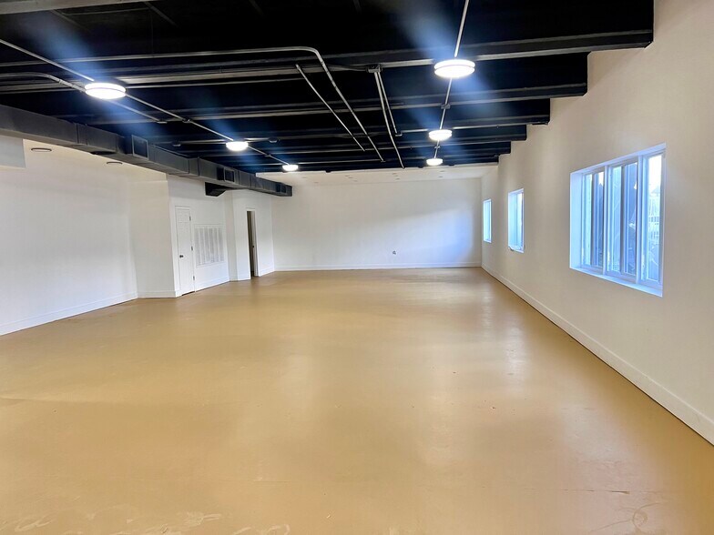 1822 NW 22nd St, Miami, FL à vendre - Photo de l’immeuble – Image 2 sur 11