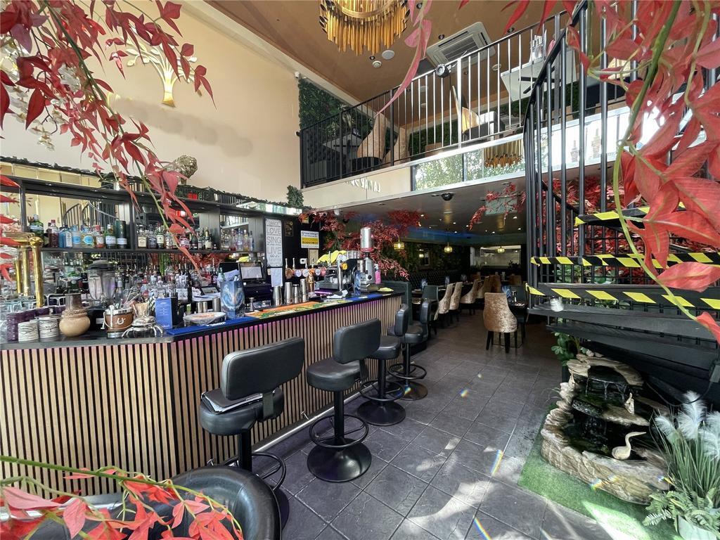 107 Hamlet Court Rd, Westcliff On Sea à louer Photo intérieure– Image 1 sur 12