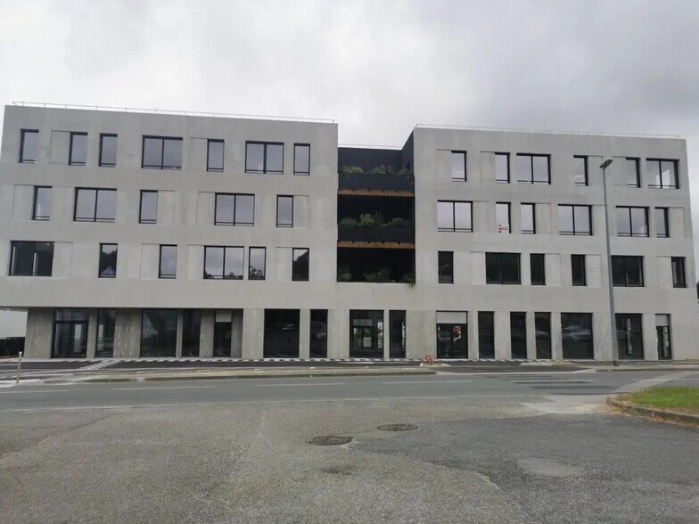 Local commercial dans Anglet à louer - Photo de l’immeuble – Image 1 sur 2