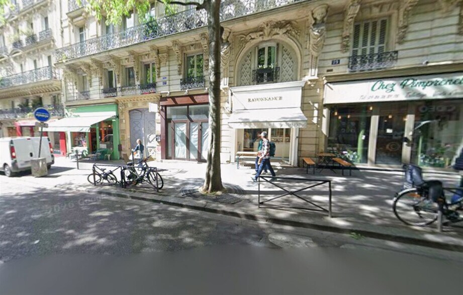 19 Rue De Maubeuge, Paris à louer - Photo de l’immeuble – Image 2 sur 4