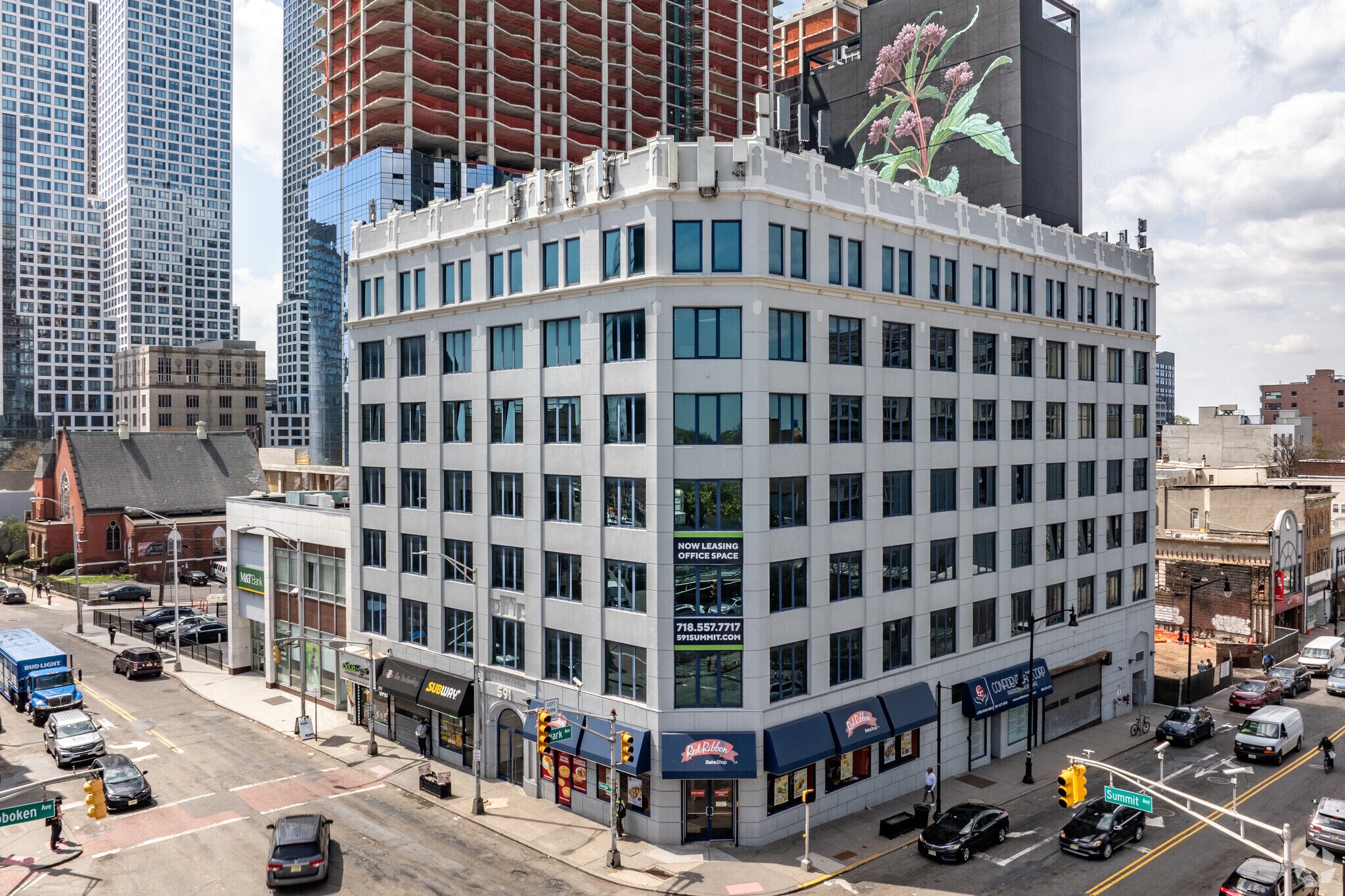 591 Summit Ave, Jersey City, NJ à louer Photo principale– Image 1 sur 6