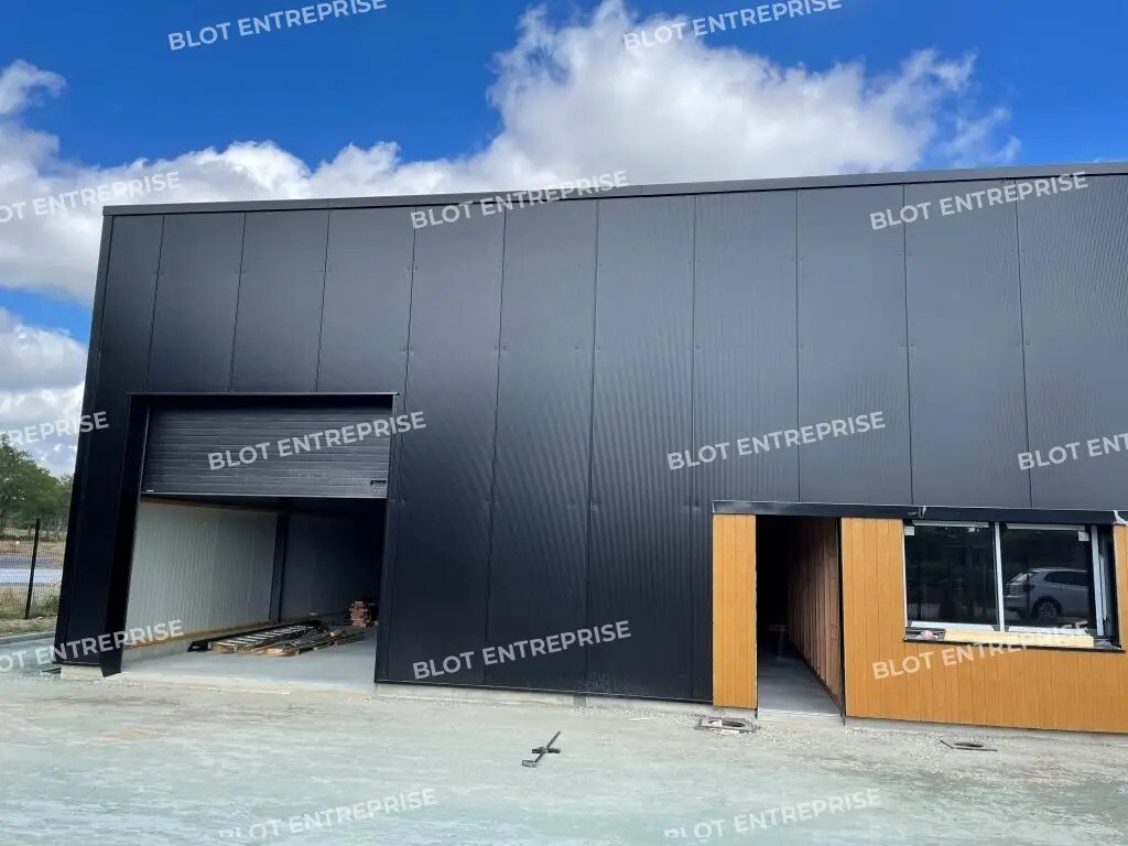 Local d’activités dans Campbon à louer Photo de l’immeuble– Image 1 sur 6