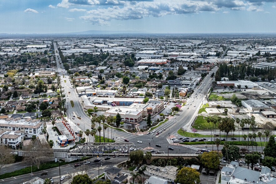 12550-12560 Whittier Blvd, Whittier, CA à louer - Photo de l’immeuble – Image 3 sur 4