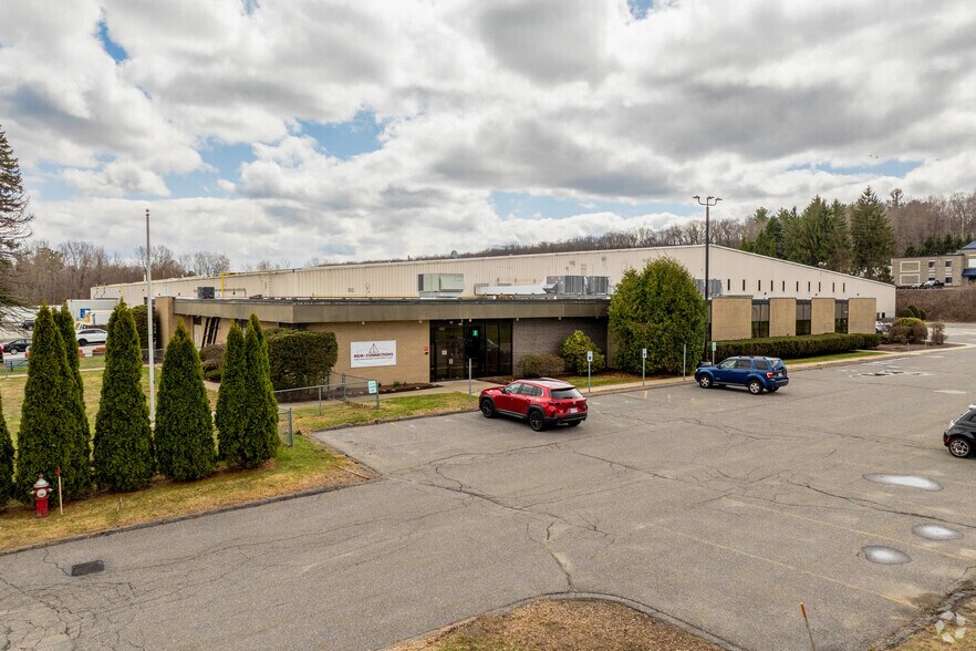 100 Hartwell St, West Boylston, MA à louer - Photo de l’immeuble – Image 2 sur 6