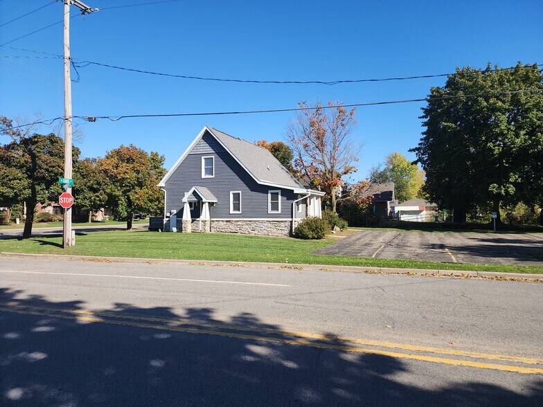 536 W State St, Hastings, MI à louer - Photo de l’immeuble – Image 3 sur 27