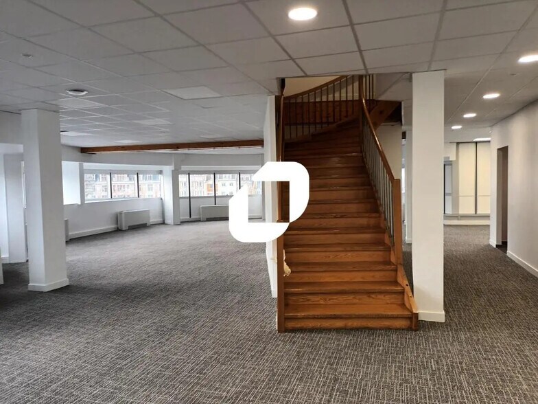 Bureau dans Lille à louer - Photo de l’immeuble – Image 3 sur 7