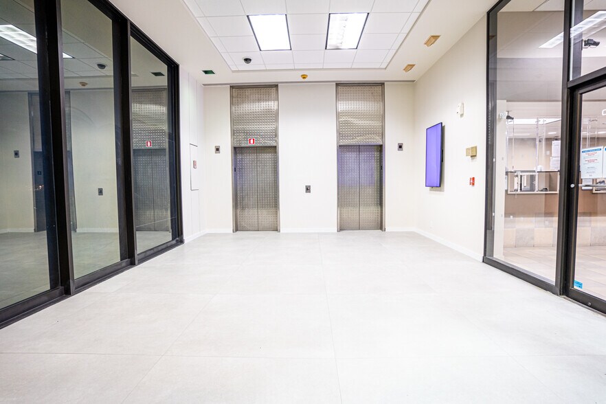 3201 N Federal Hwy, Oakland Park, FL à louer - Photo de l’immeuble – Image 3 sur 4