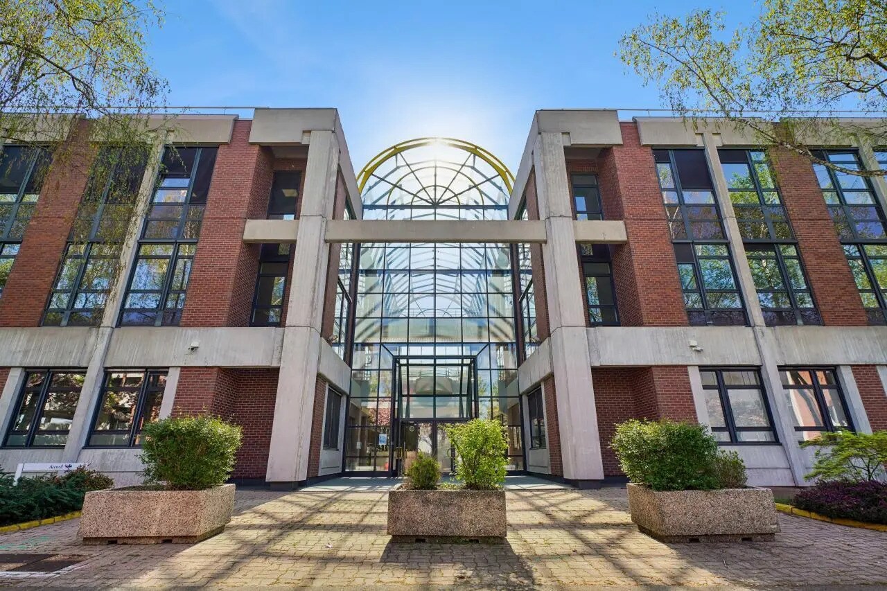 9-13 Avenue Du Lac, Évry-Courcouronnes à louer Photo de l’immeuble– Image 1 sur 15