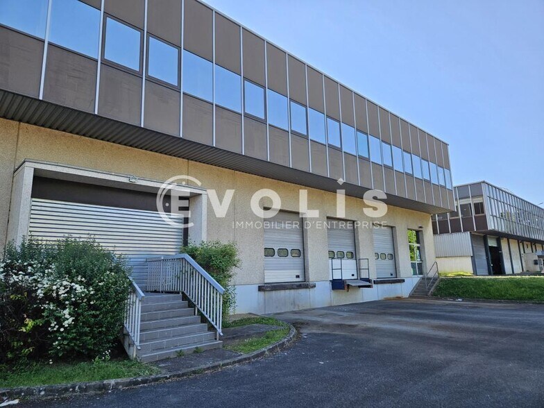Industriel/Logistique dans Wissous à louer - Photo de l’immeuble – Image 1 sur 10