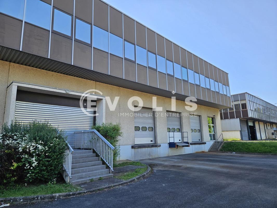 Industriel/Logistique dans Wissous à louer Photo de l’immeuble– Image 1 sur 11