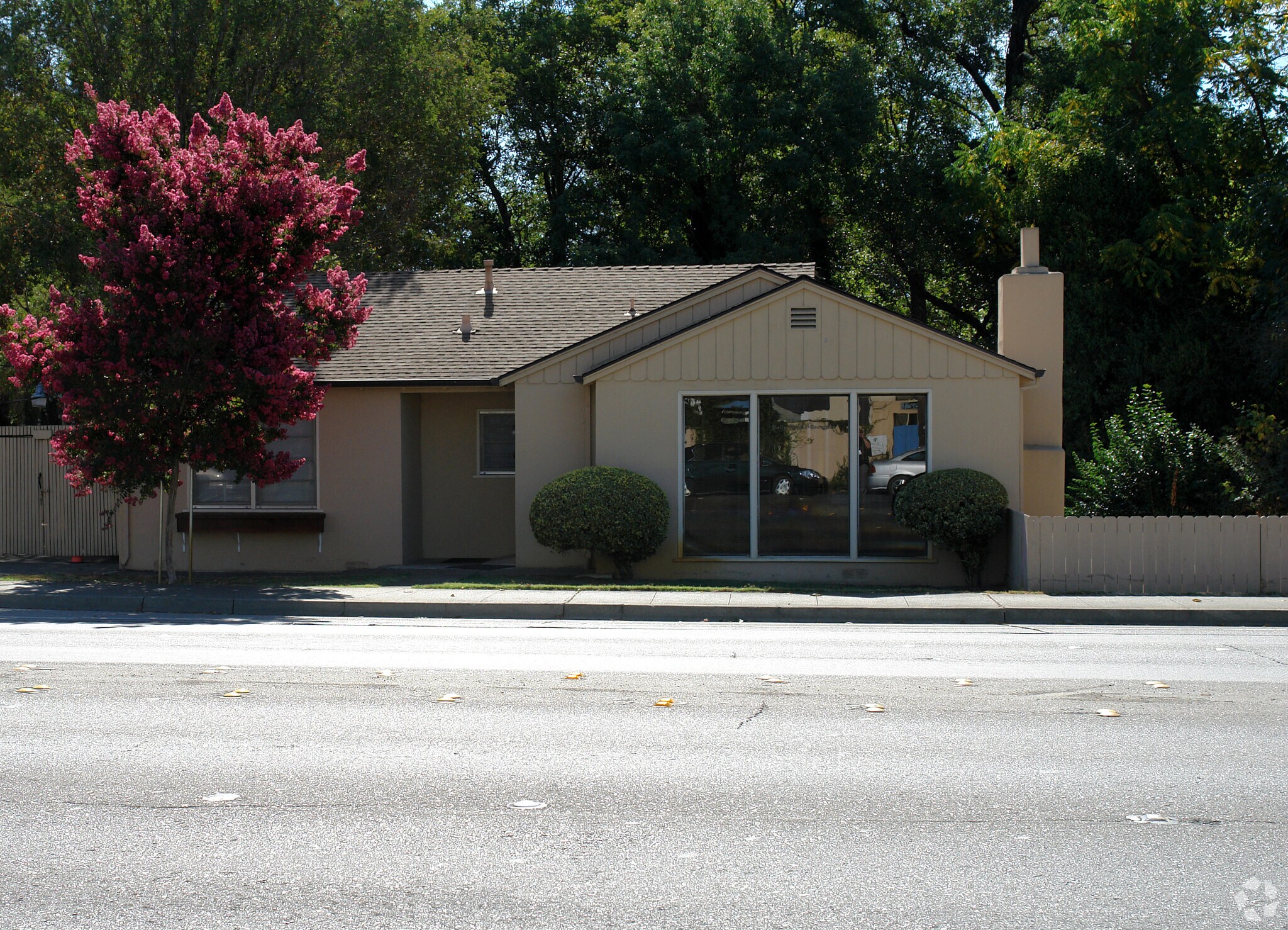 1818 4th St, Santa Rosa, CA à vendre Photo principale– Image 1 sur 3