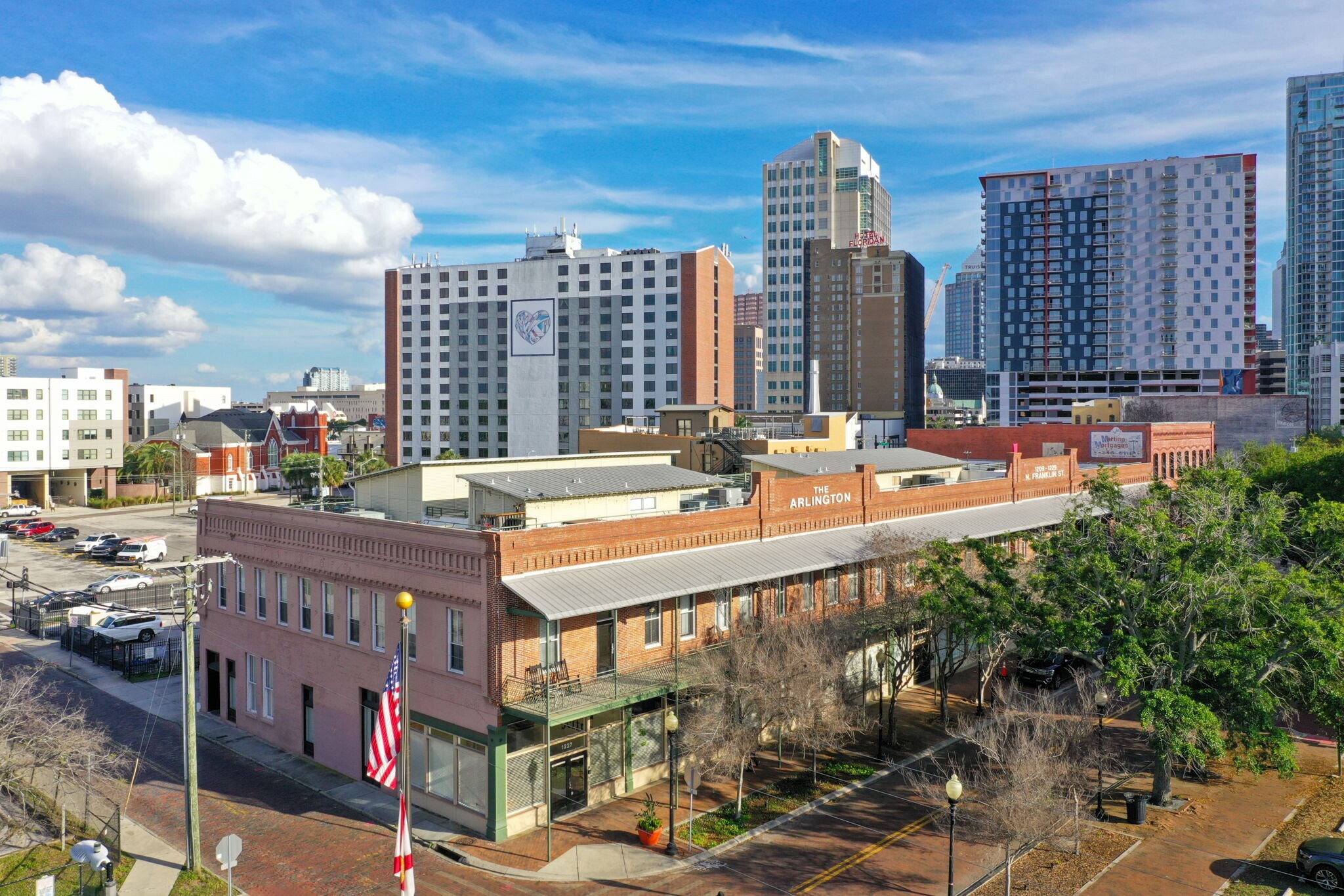 1209-1227 N Franklin St, Tampa, FL à louer Photo principale– Image 1 sur 16