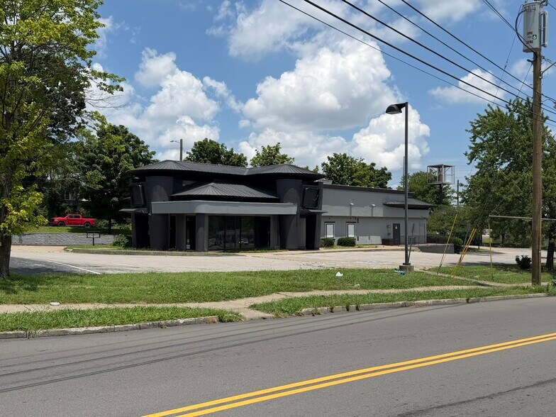 204 Largo Dr, Nashville, TN à louer - Photo de l’immeuble – Image 2 sur 8