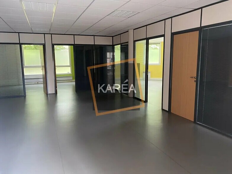 Bureau dans Magny-le-Hongre à louer - Photo de l’immeuble – Image 2 sur 8