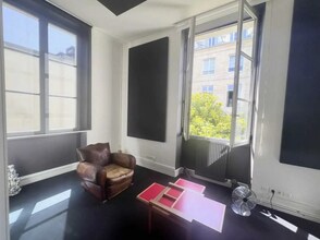 Bureau dans Paris à louer Photo intérieure– Image 2 sur 3