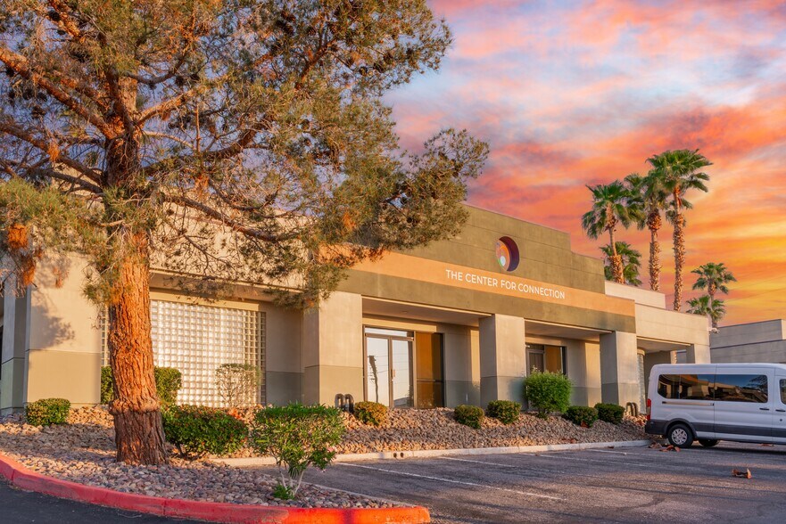 2685 S Rainbow Blvd, Las Vegas, NV à vendre - Photo de l’immeuble – Image 3 sur 4