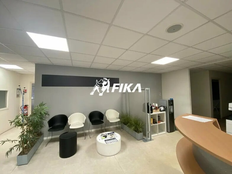 Local d'activités dans Toulouse à vendre - Photo de l’immeuble – Image 2 sur 10