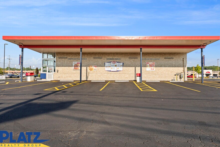 1247 Boardman Poland Rd, Youngstown, OH à vendre - Photo de l’immeuble – Image 3 sur 11