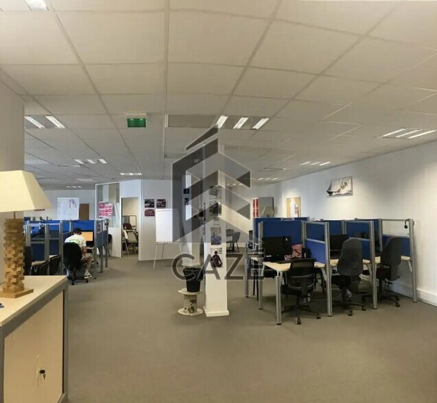 Bureau dans Pessac à louer - Photo de l’immeuble – Image 1 sur 15