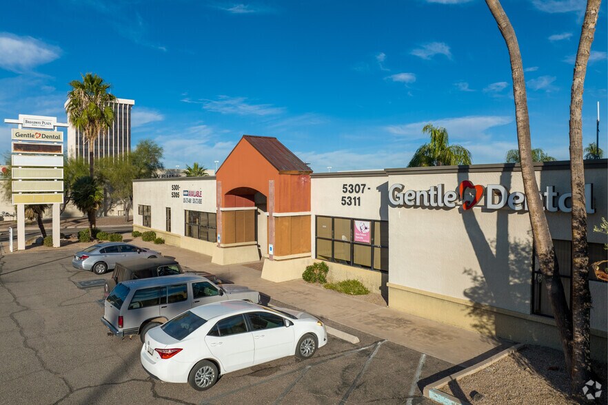 5301 E Broadway Blvd, Tucson, AZ à louer - Photo de l’immeuble – Image 1 sur 4