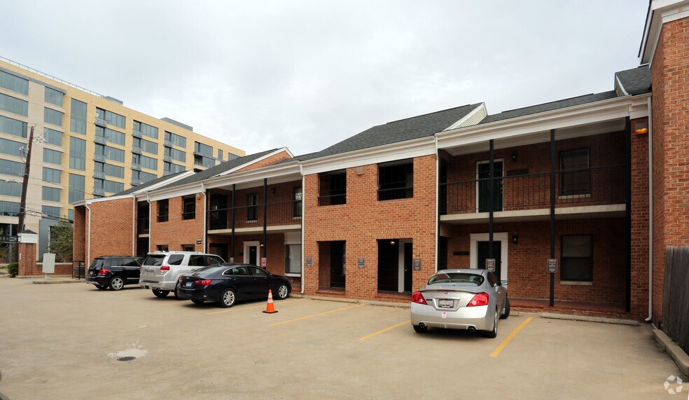 8311 Wisconsin Ave, Bethesda, MD à vendre - Photo de l’immeuble – Image 3 sur 9