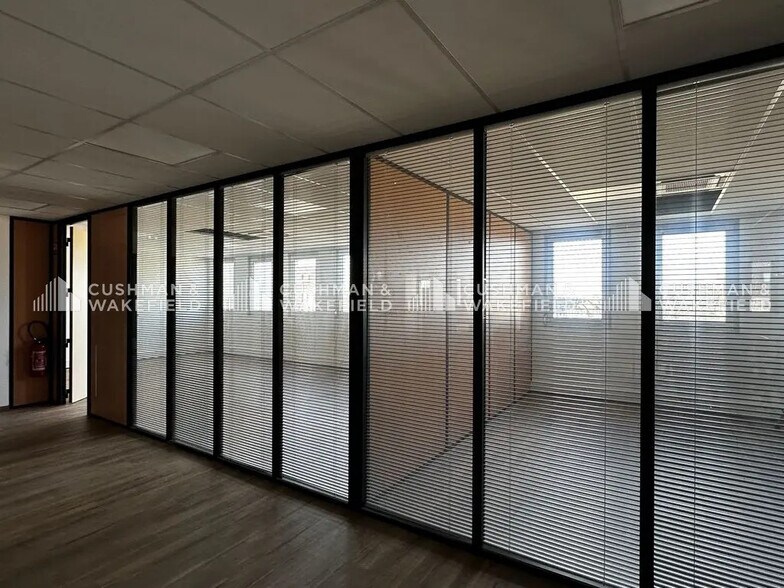 Bureau dans Schiltigheim à louer - Photo de l’immeuble – Image 3 sur 11