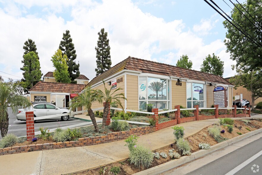 4848 Lakeview Ave, Yorba Linda, CA à louer - Photo de l’immeuble – Image 2 sur 6