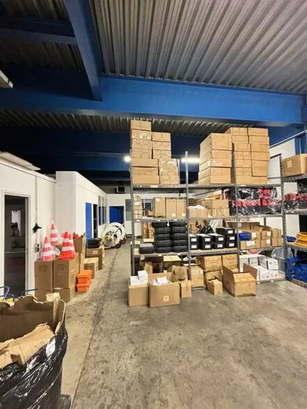 Local d’activités dans Vitry-sur-Seine à louer - Photo intérieure – Image 3 sur 7