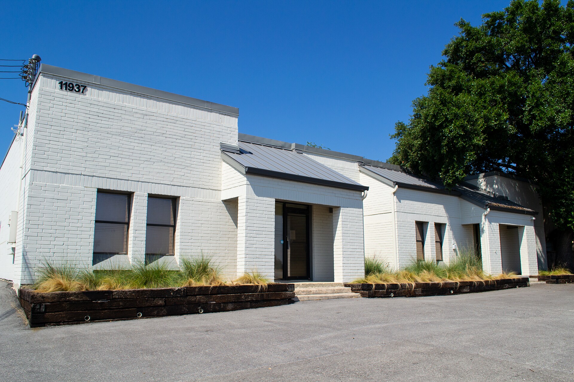 11937 Jones Maltsberger Rd, San Antonio, TX à louer Photo de l’immeuble– Image 1 sur 7