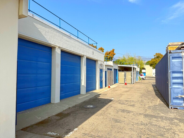 323 N Nopal St, Santa Barbara, CA à louer - Photo de l’immeuble – Image 3 sur 13