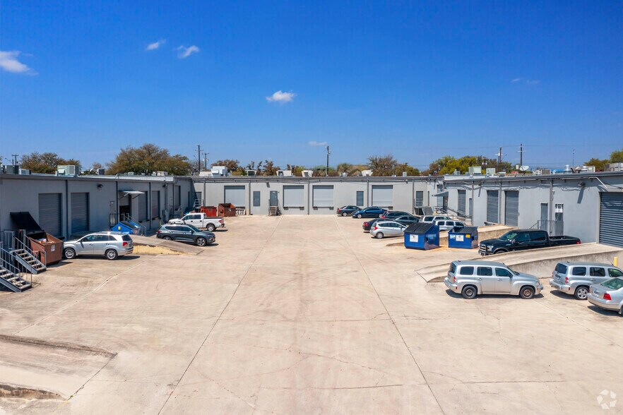 10100-10146 Huebner Rd, San Antonio, TX à louer - Photo de l’immeuble – Image 3 sur 9