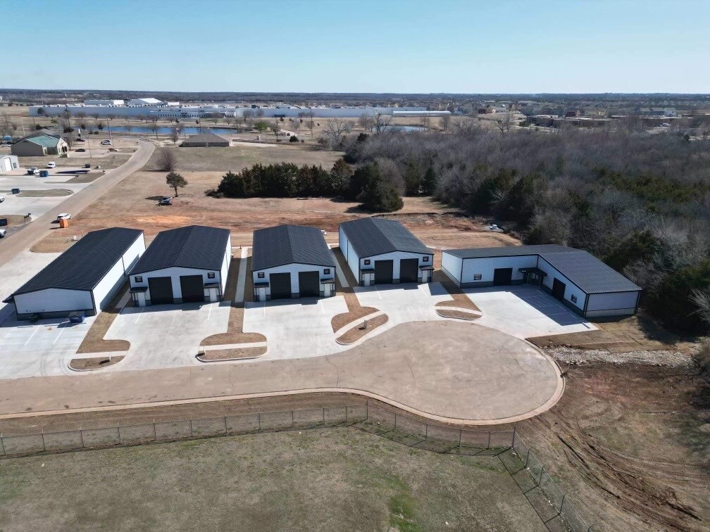 Thomas Industrial Park portefeuille de 4 biens à vendre sur LoopNet.fr Photo principale– Image 1 sur 12