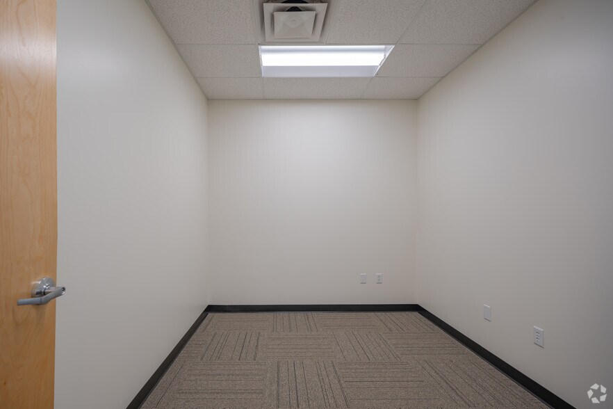 8601 W Jefferson St, Tolleson, AZ à louer - Photo de l’immeuble – Image 3 sur 17