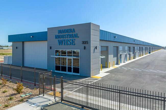 Plus de détails pour 325-355 S Schnoor Ave, Madera, CA - Industriel/Logistique à vendre